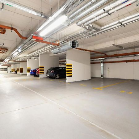 W Parku Lotnikow Apartments Tauron Arena By Noclegi Renters クラクフ エクステリア 写真