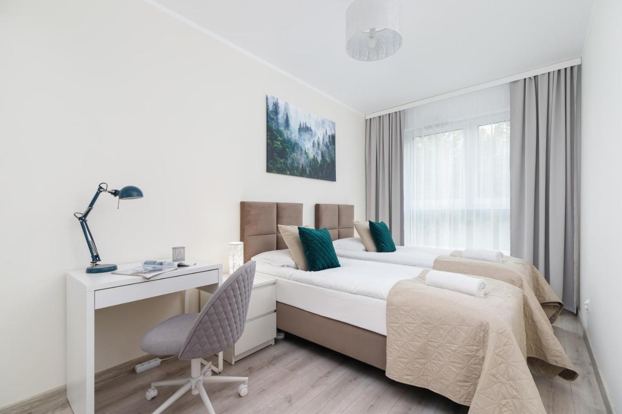 W Parku Lotnikow Apartments Tauron Arena By Noclegi Renters クラクフ エクステリア 写真