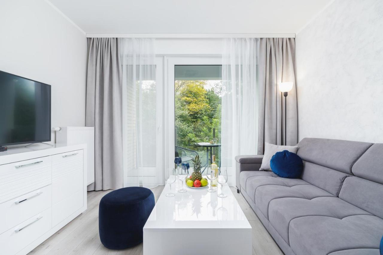 W Parku Lotnikow Apartments Tauron Arena By Noclegi Renters クラクフ エクステリア 写真