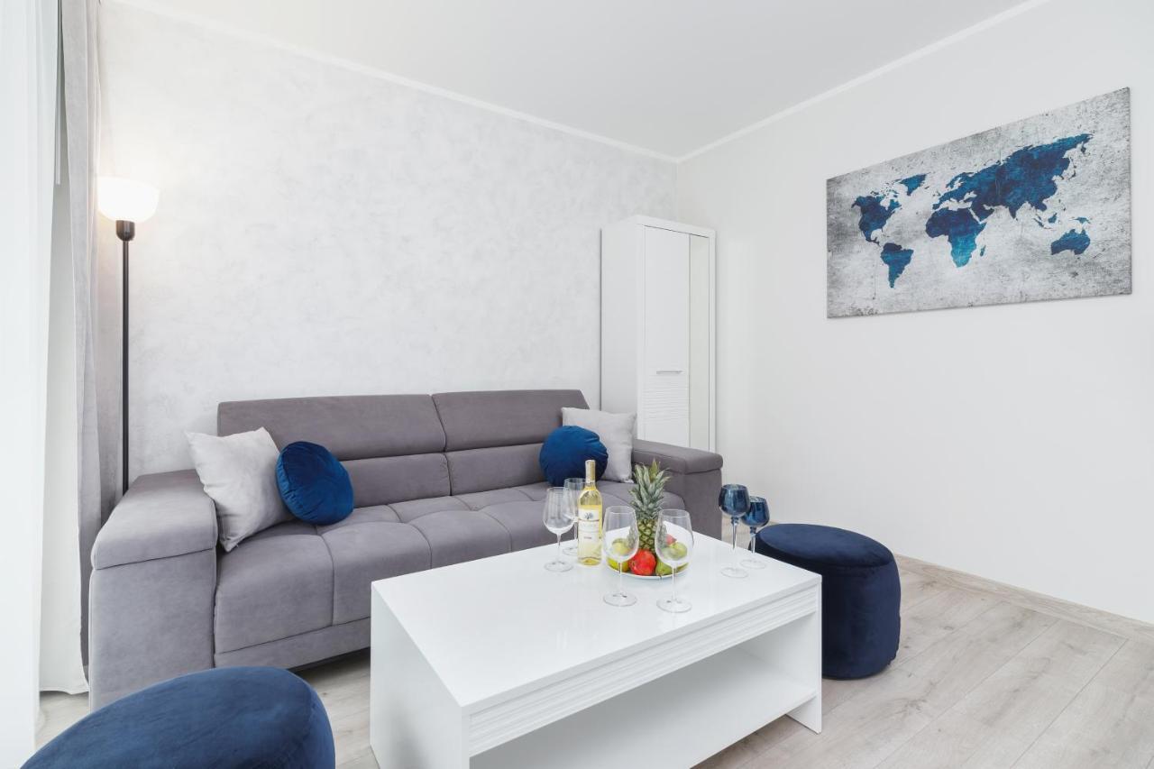 W Parku Lotnikow Apartments Tauron Arena By Noclegi Renters クラクフ エクステリア 写真