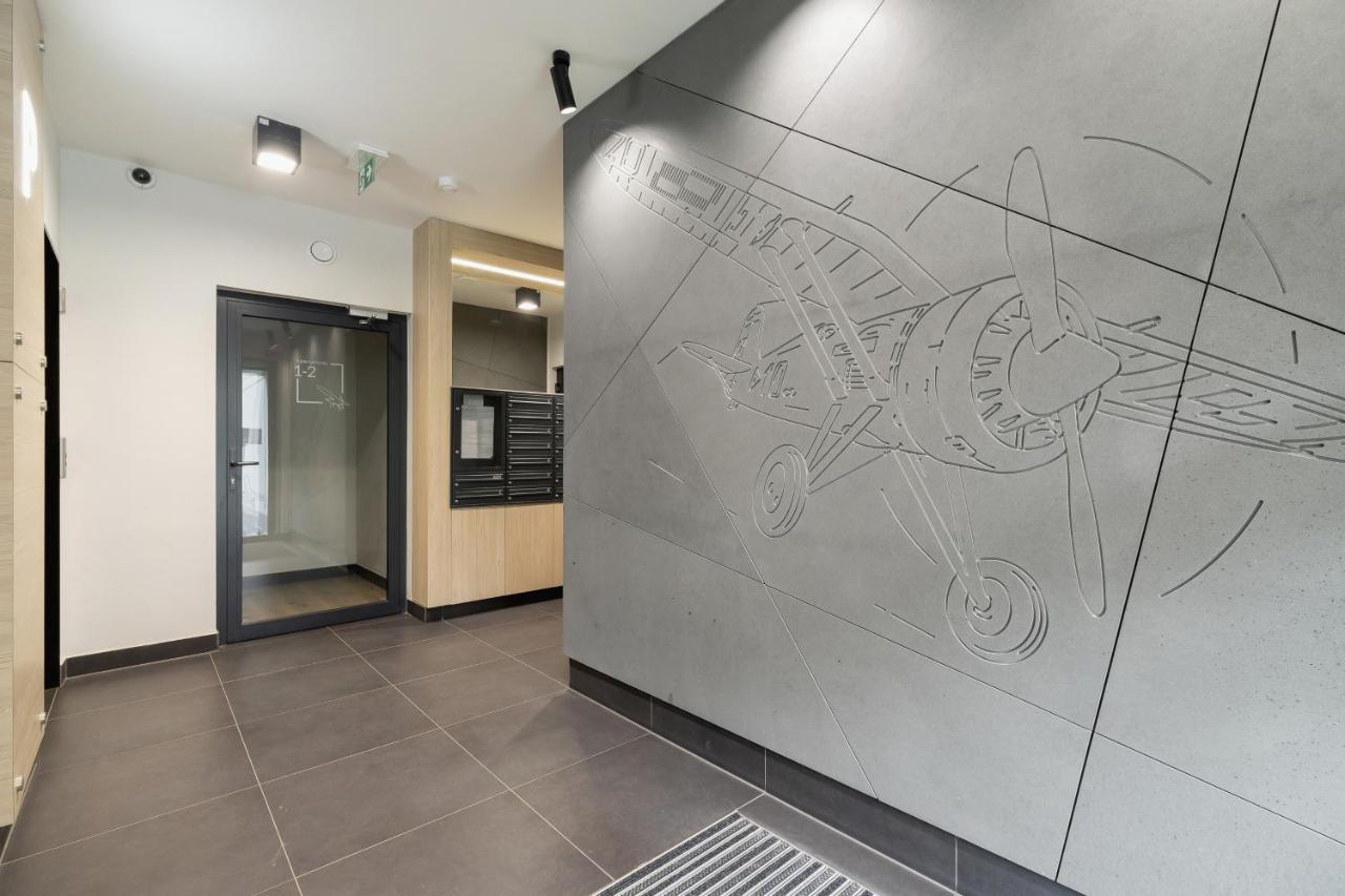 W Parku Lotnikow Apartments Tauron Arena By Noclegi Renters クラクフ エクステリア 写真